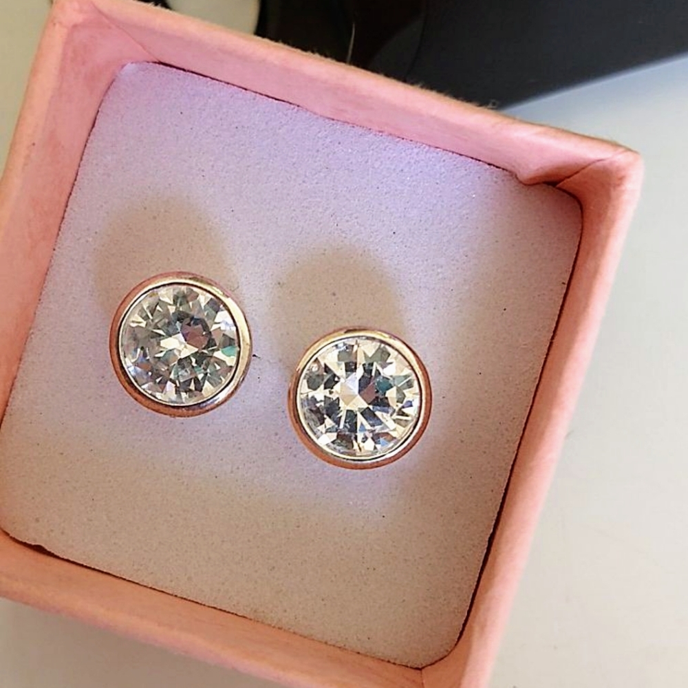 18k White Gold Filled Austrian Crystal Studs NEW